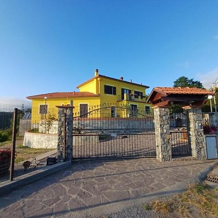 Joivy Villa Guanna - Charming Flat With Garden Bracco Ngoại thất bức ảnh