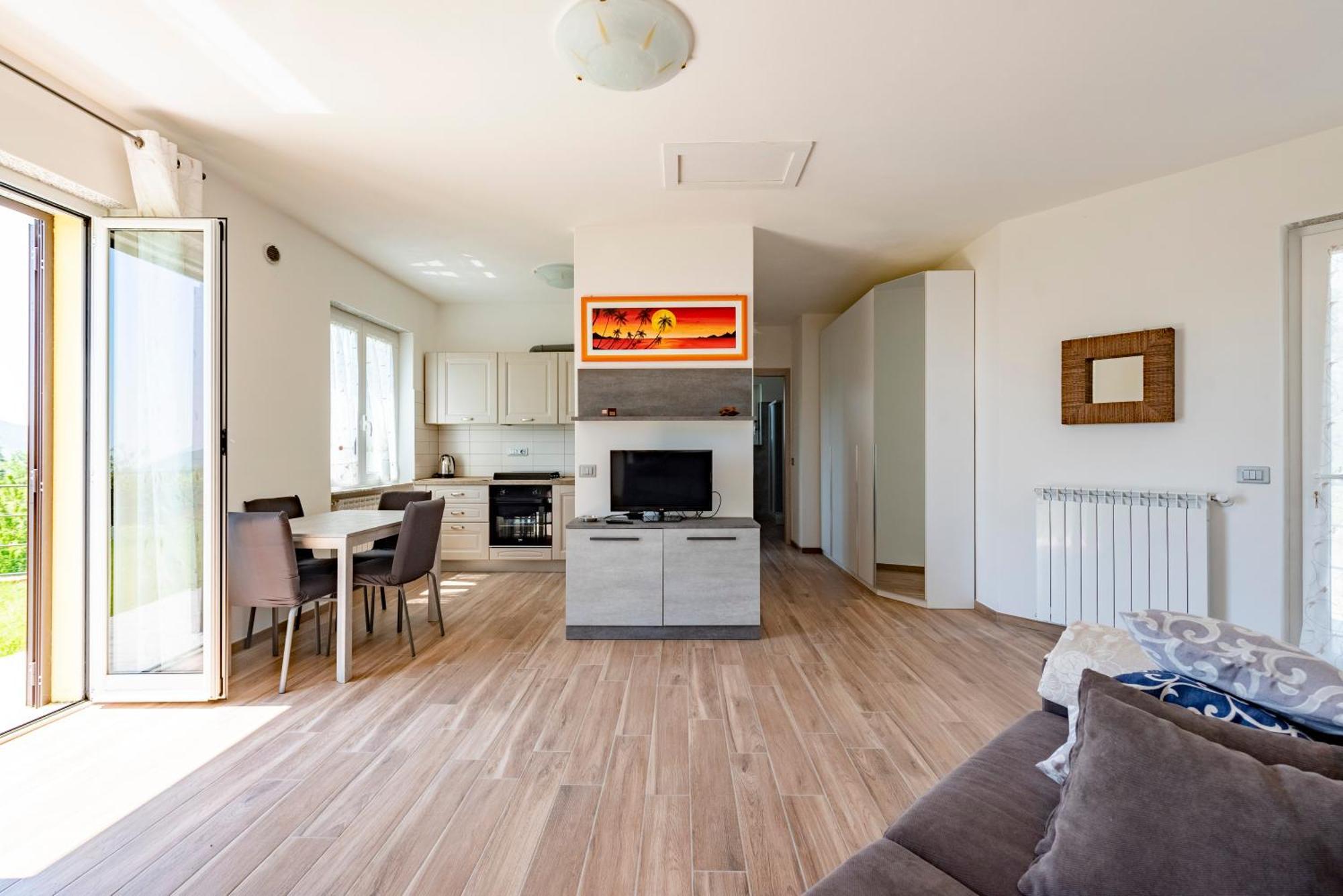 Joivy Villa Guanna - Charming Flat With Garden Bracco Ngoại thất bức ảnh